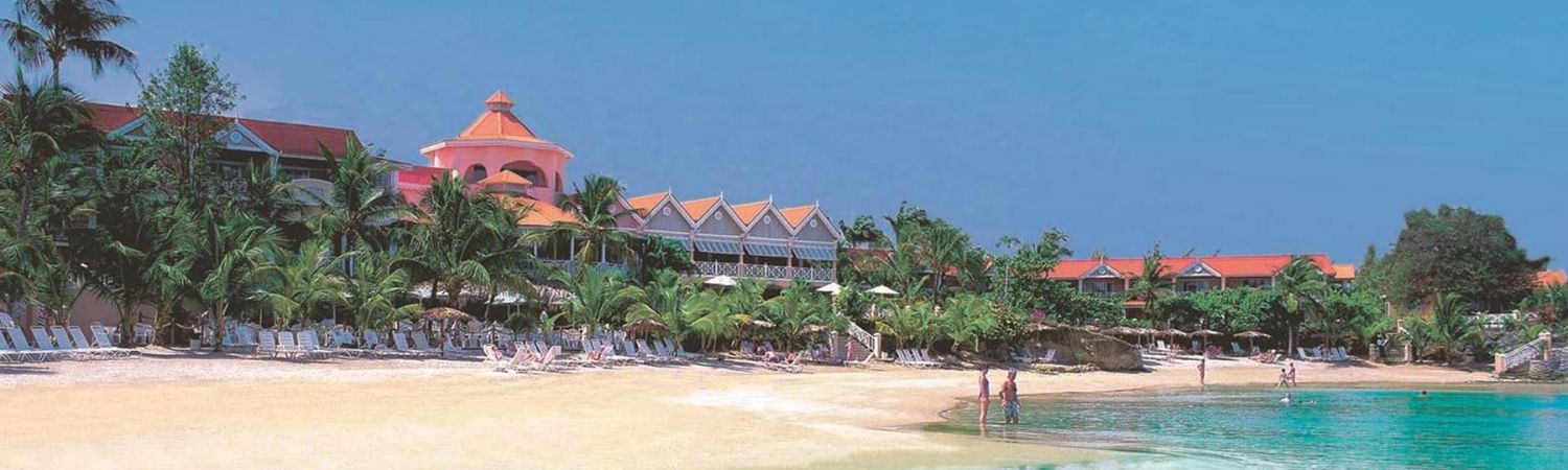 Coco Reef Resort & Spa