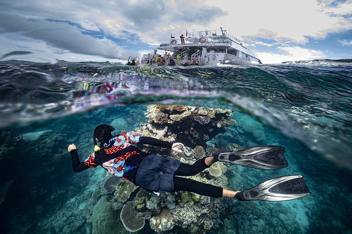 Dreamtime Dive and Snorkel - Credit Archie Sartracom Tourism Australia