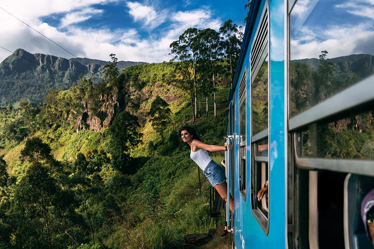 Scenic Train Journey from Kandy to Nuwara Eliya